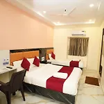 Hotel Rinza Residency